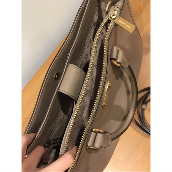 Michael Kors Kellen Satchel Bag in Taupe - Picture 5 of 14